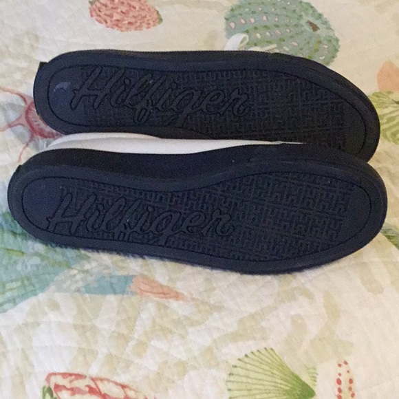 Only wore once - Picture 3 of 4